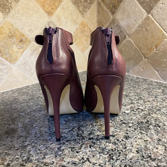 Beautiful BN Shoemint "Leila" Booties in size 6.5 Color:Wine NEW IN THE BOX - Picture 8 of 16